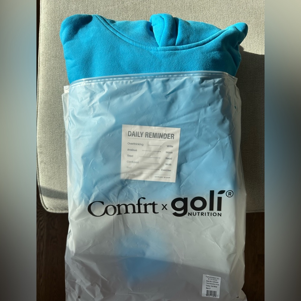 NWT Comfrt x Goli hoodie size Small